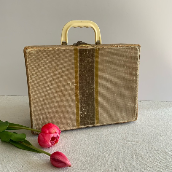 Vintage Suitcase Luggage - Picture 6 of 16